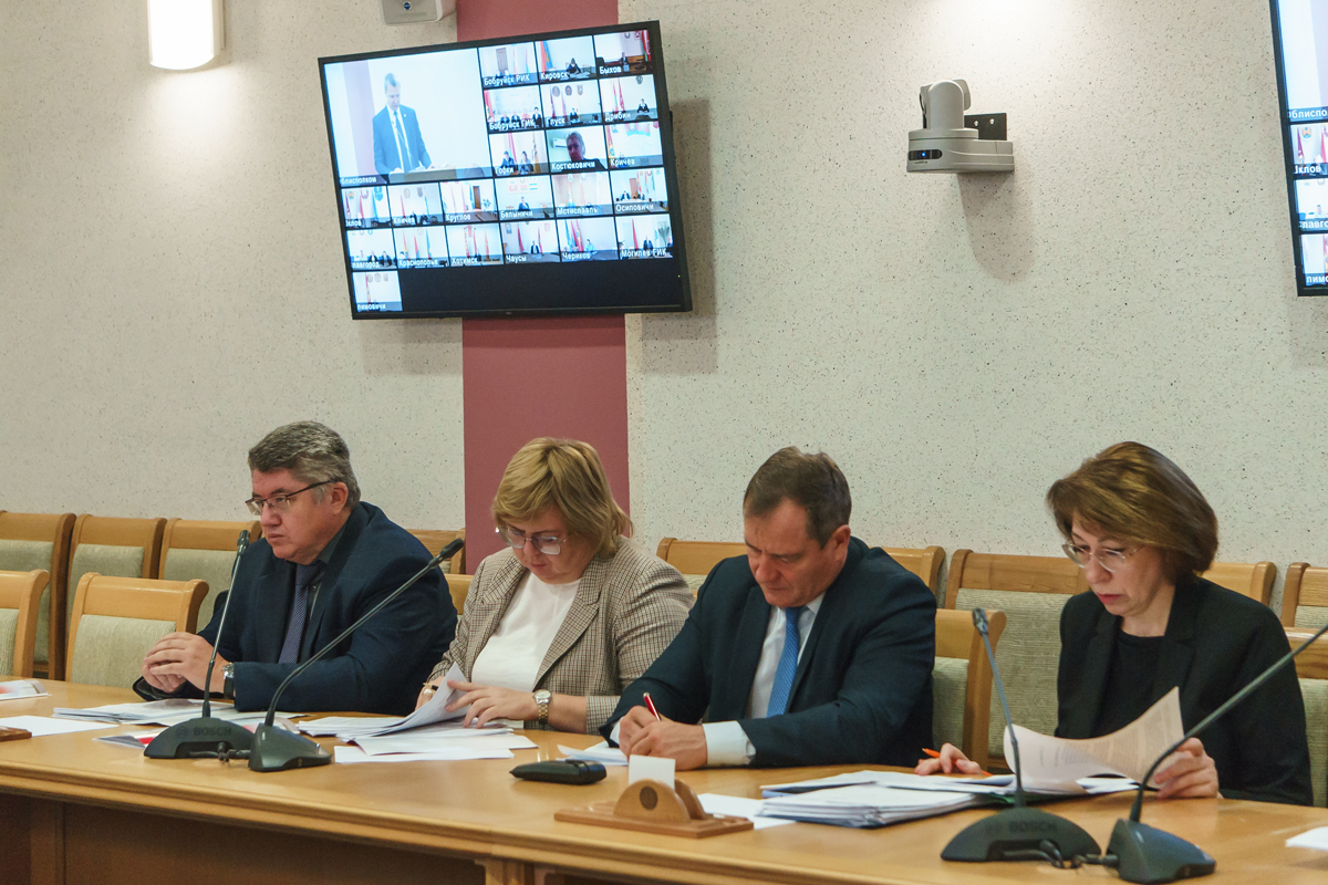 Внеочередная сороковая сессия Могилевского областного Совета депутатов состоялась сегодня в облисполкоме