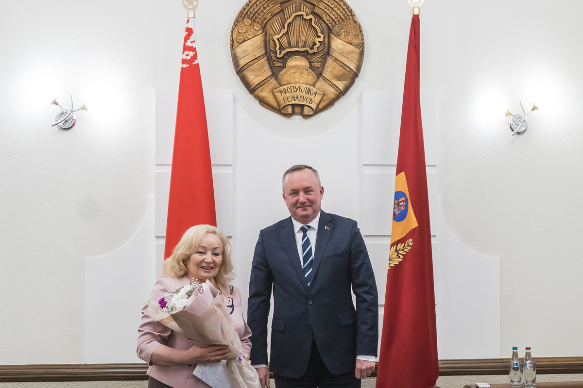Александр Лукашенко поздравил заслуженных работников  культуры Могилевской области с наступающим Новым годом