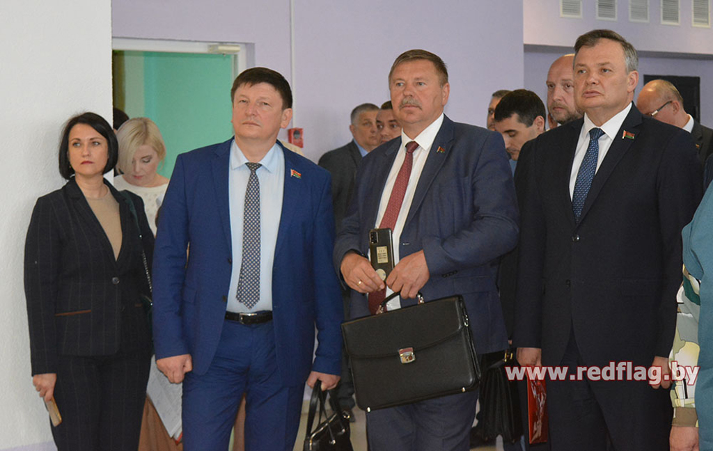 Председатель Костюковичского районного Совета депутатов Лариса Герасимова приняла участие в выездной сессии в Краснополье