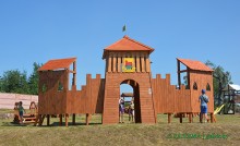 Детская площадка «Замковая гора» в Глуске