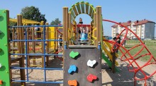 Детская площадка «Из одного металла льют медаль за бой, медаль за труд» в аг. Вейно Могилевского района